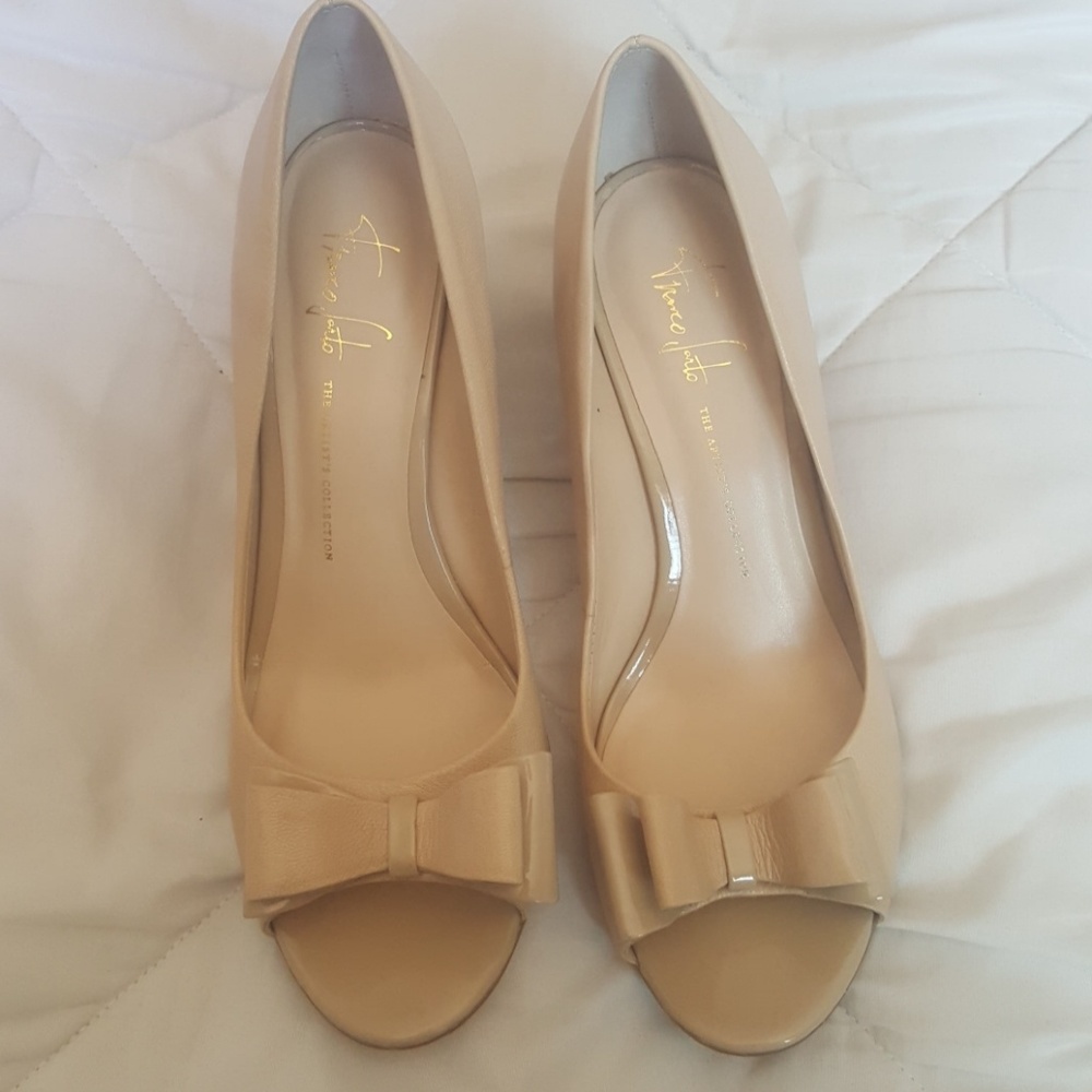 Franco Sarto bow wedges